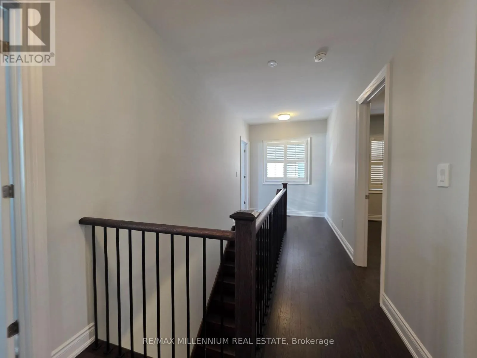 87 BEARBERRY ROAD E