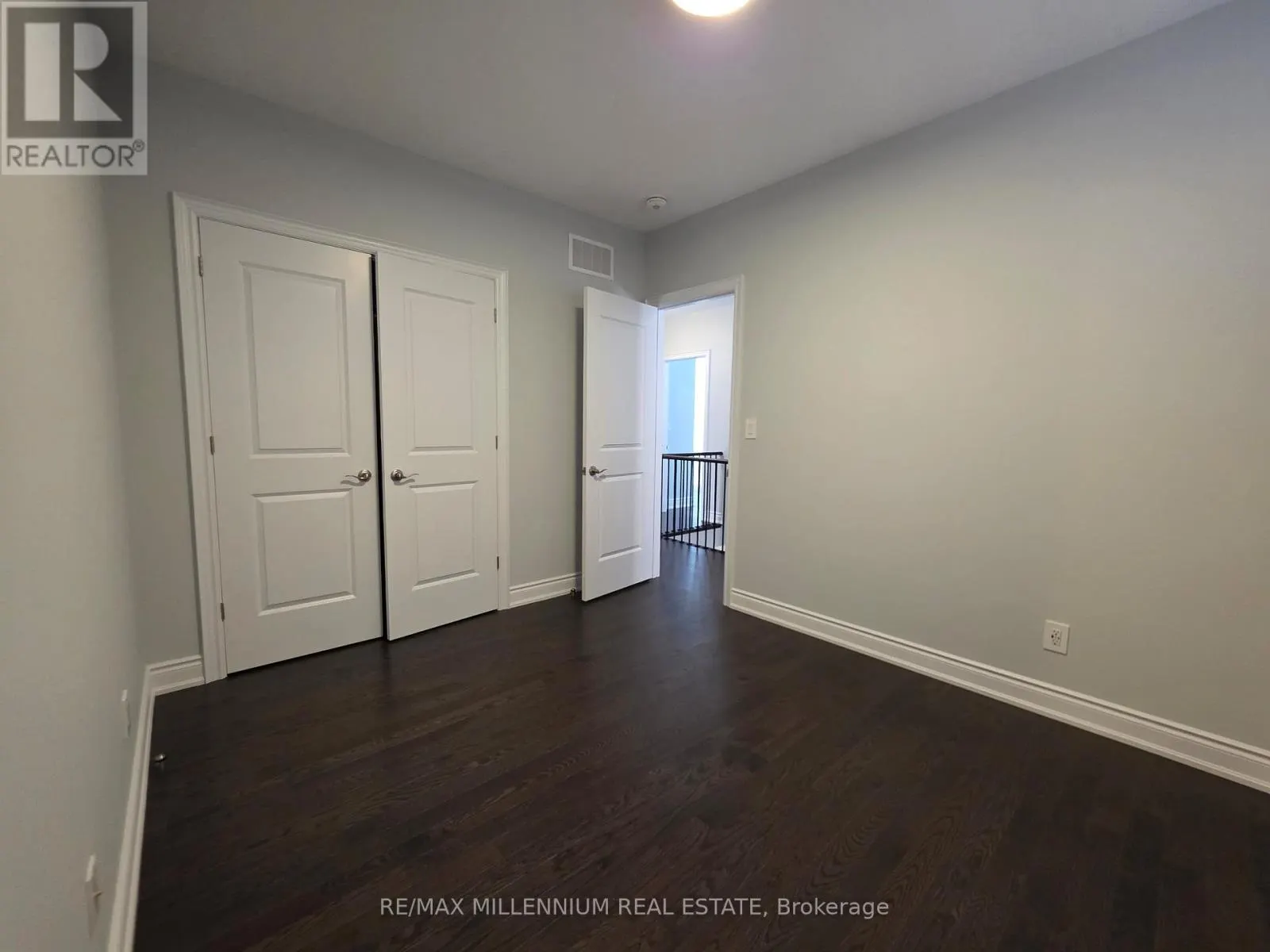 87 BEARBERRY ROAD E