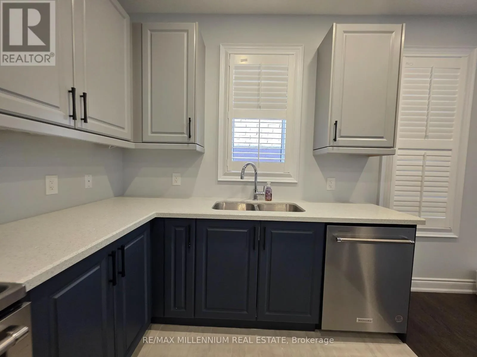 87 BEARBERRY ROAD E