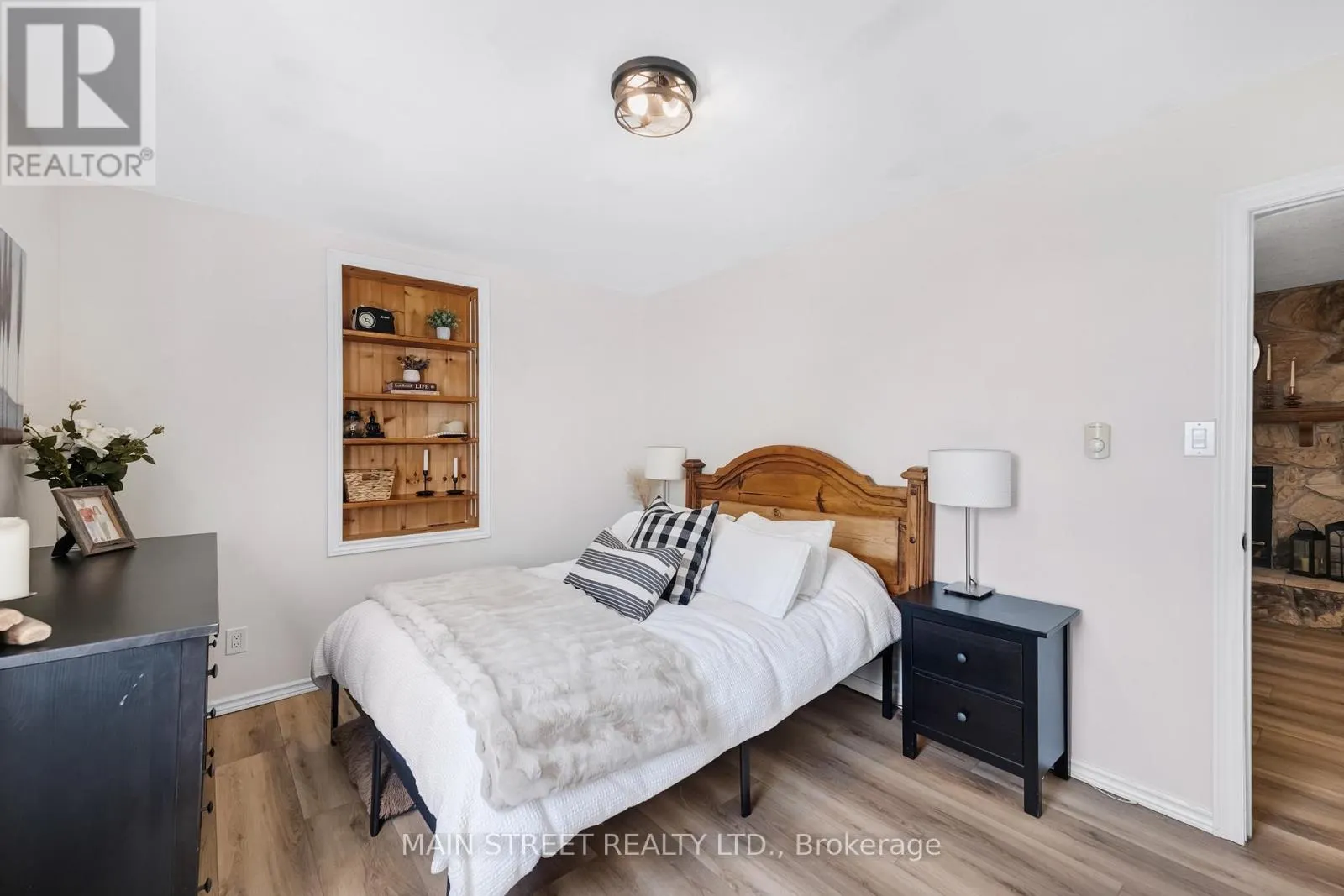 1905 GEORGE JOHNSTON ROAD