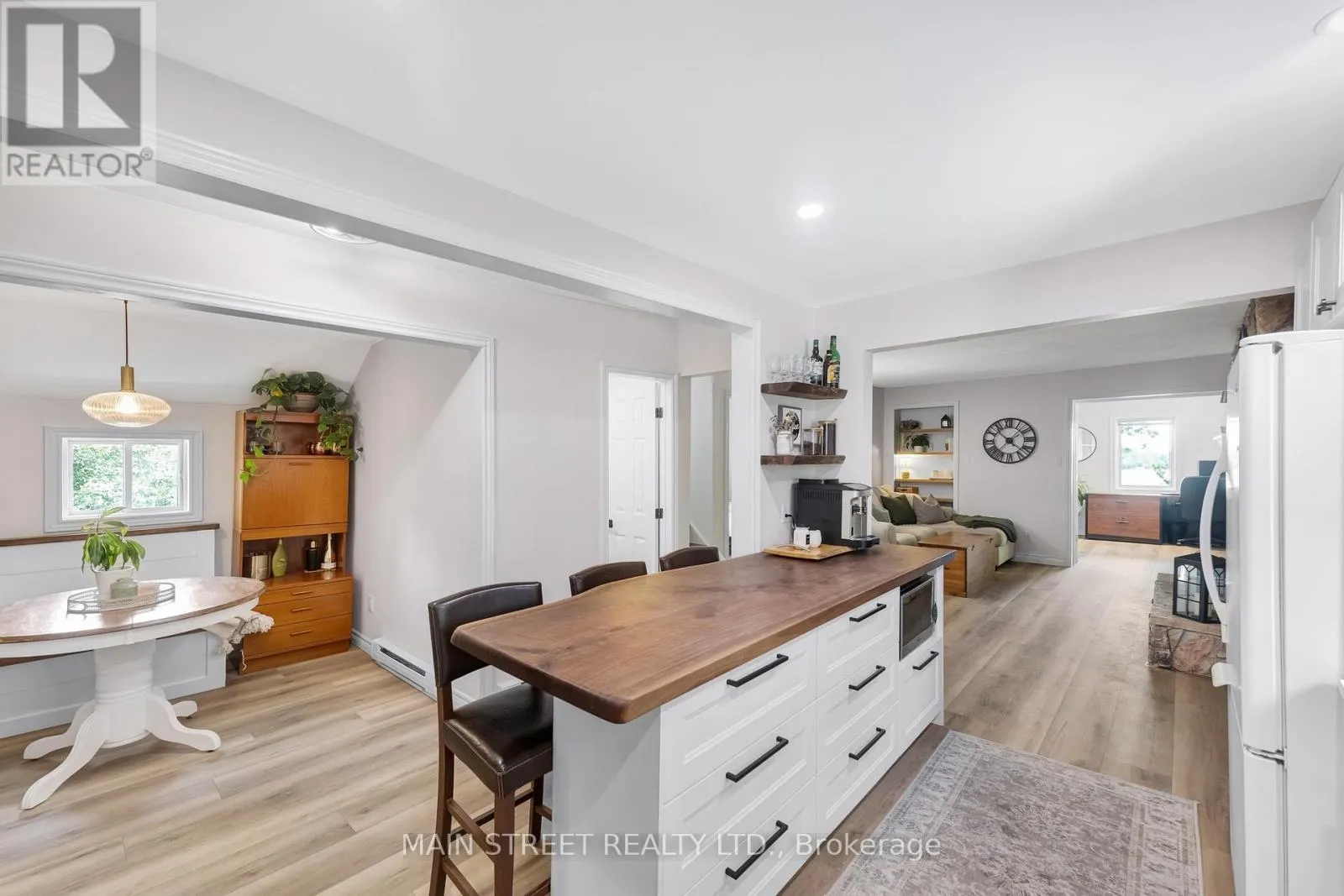 1905 GEORGE JOHNSTON ROAD