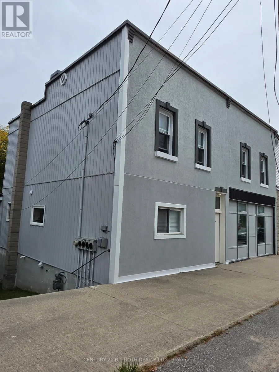 757 FOURTH AVENUE