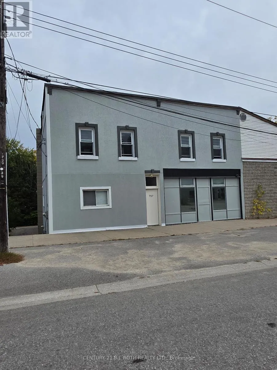 757 FOURTH AVENUE