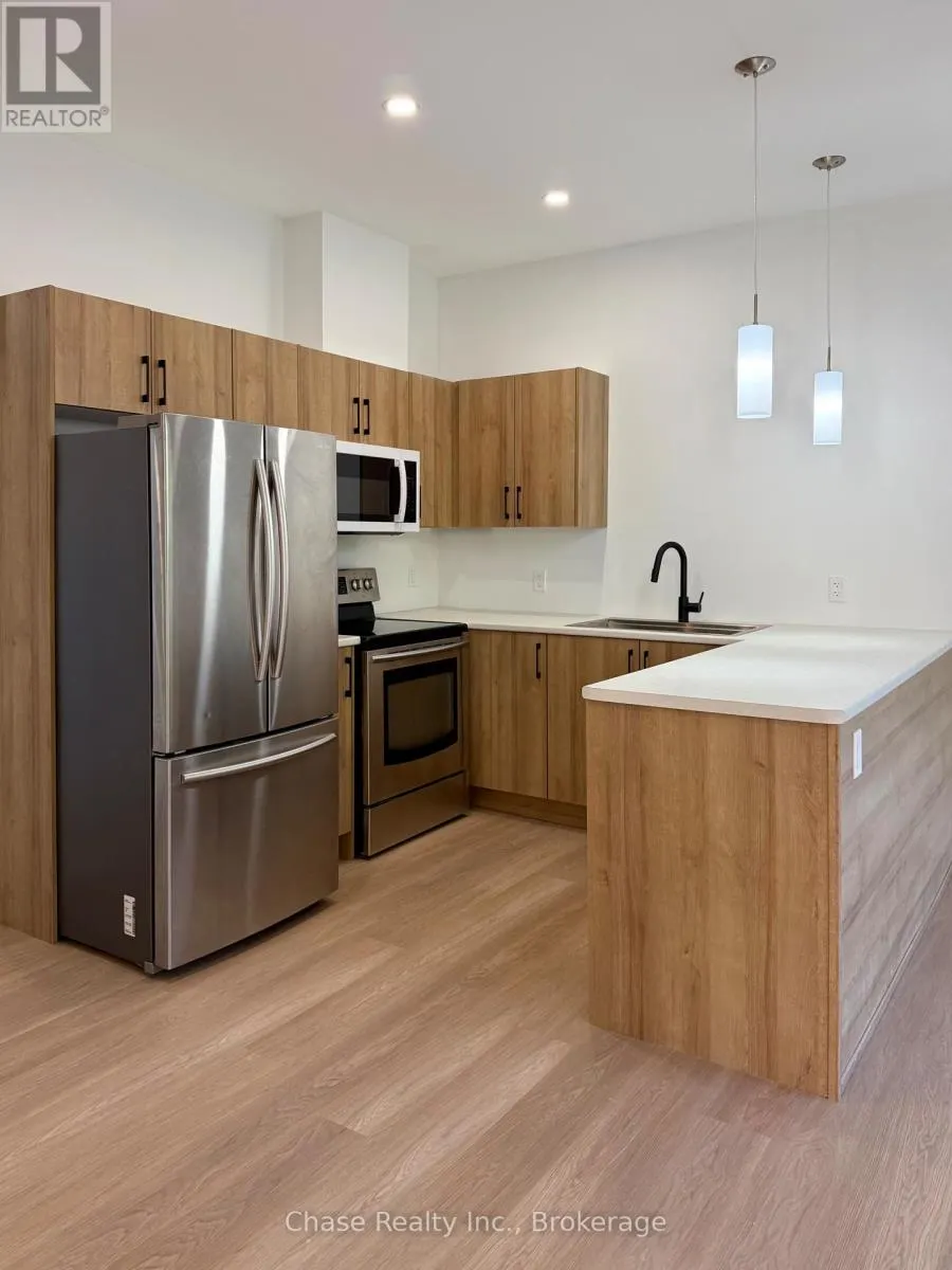 2 - 62 GRAY STREET #2