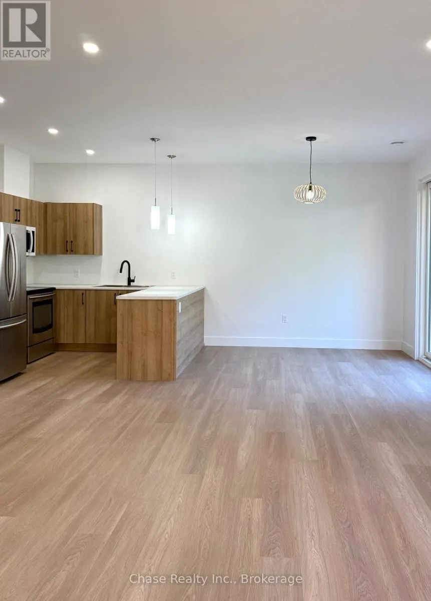 2 - 62 GRAY STREET #2