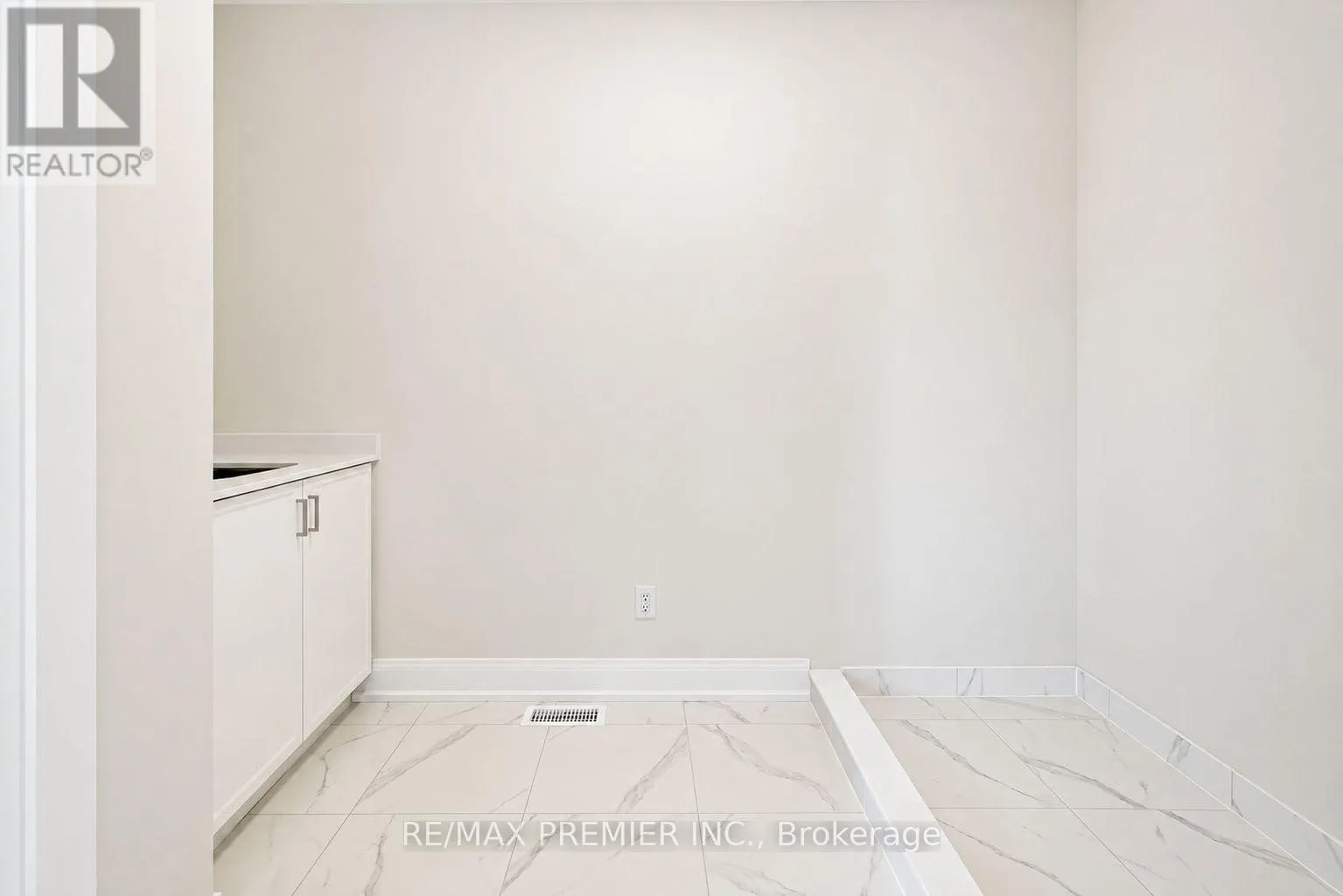 90 PEARSALL PLACE