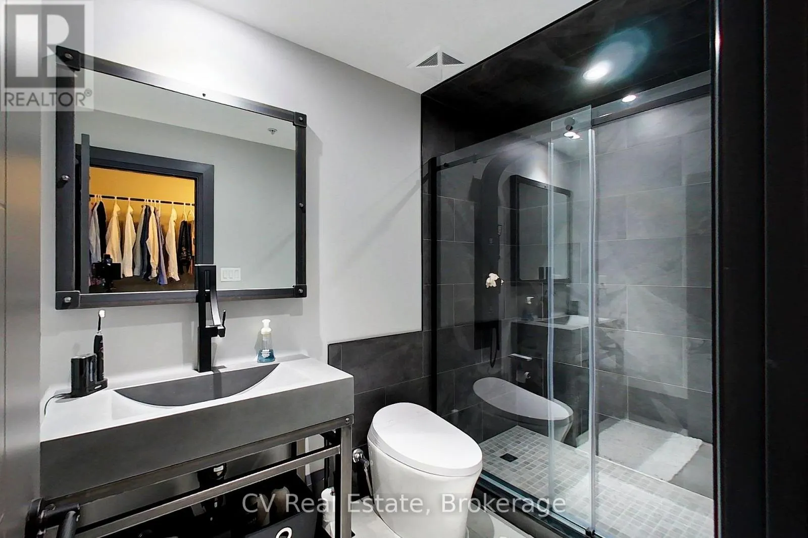 303 - 1 SHIPYARD LANE #303