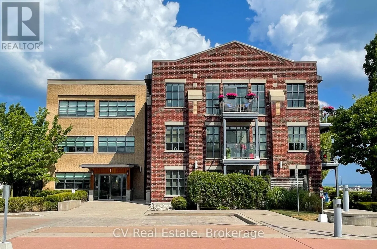 303 - 1 SHIPYARD LANE #303