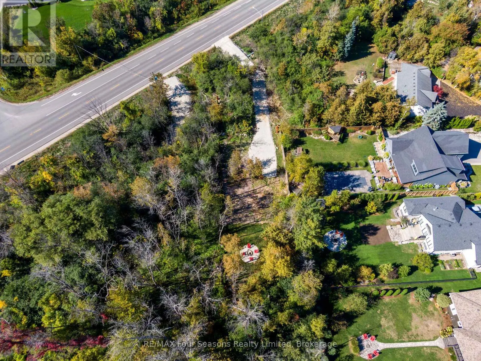 9746 BEACHWOOD ROAD