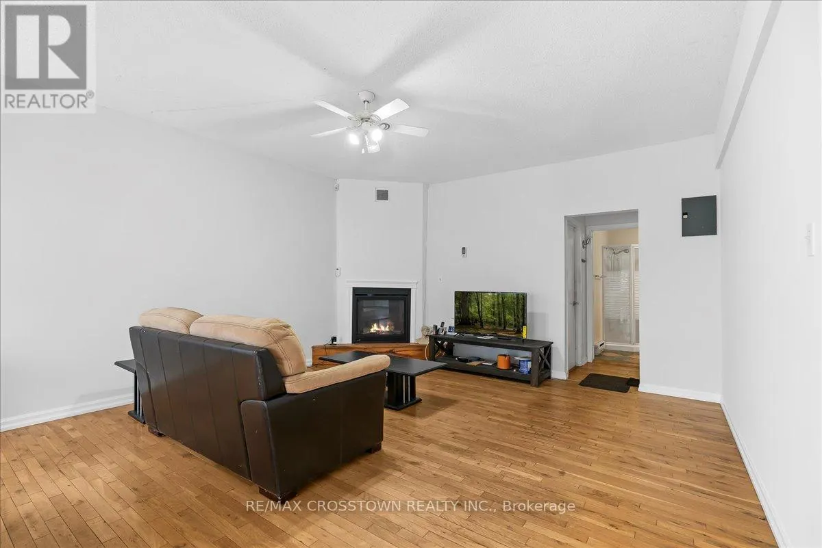 369 BALM BEACH ROAD W