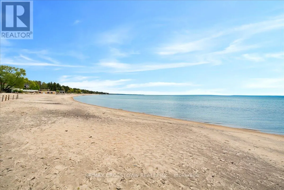 369 BALM BEACH ROAD W