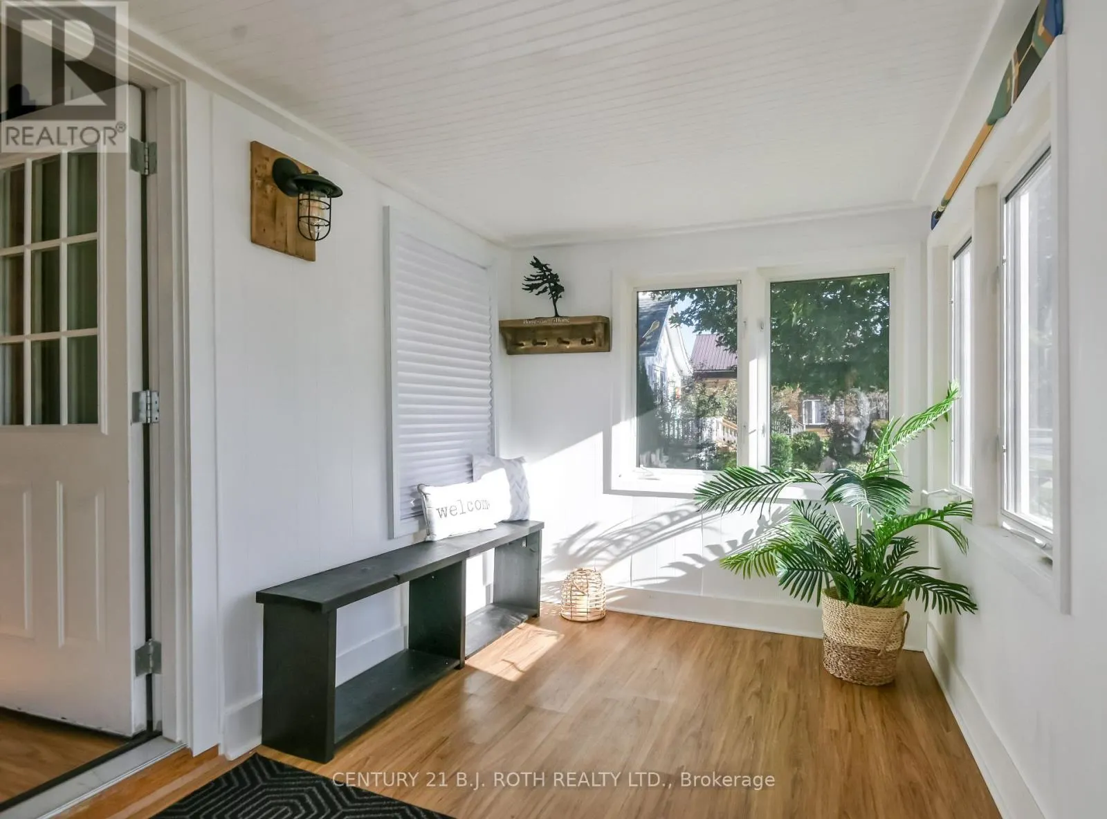 3358 MUSKOKA STREET