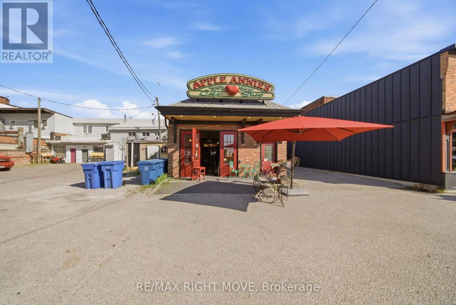 101 MISSISSAGA STREET E