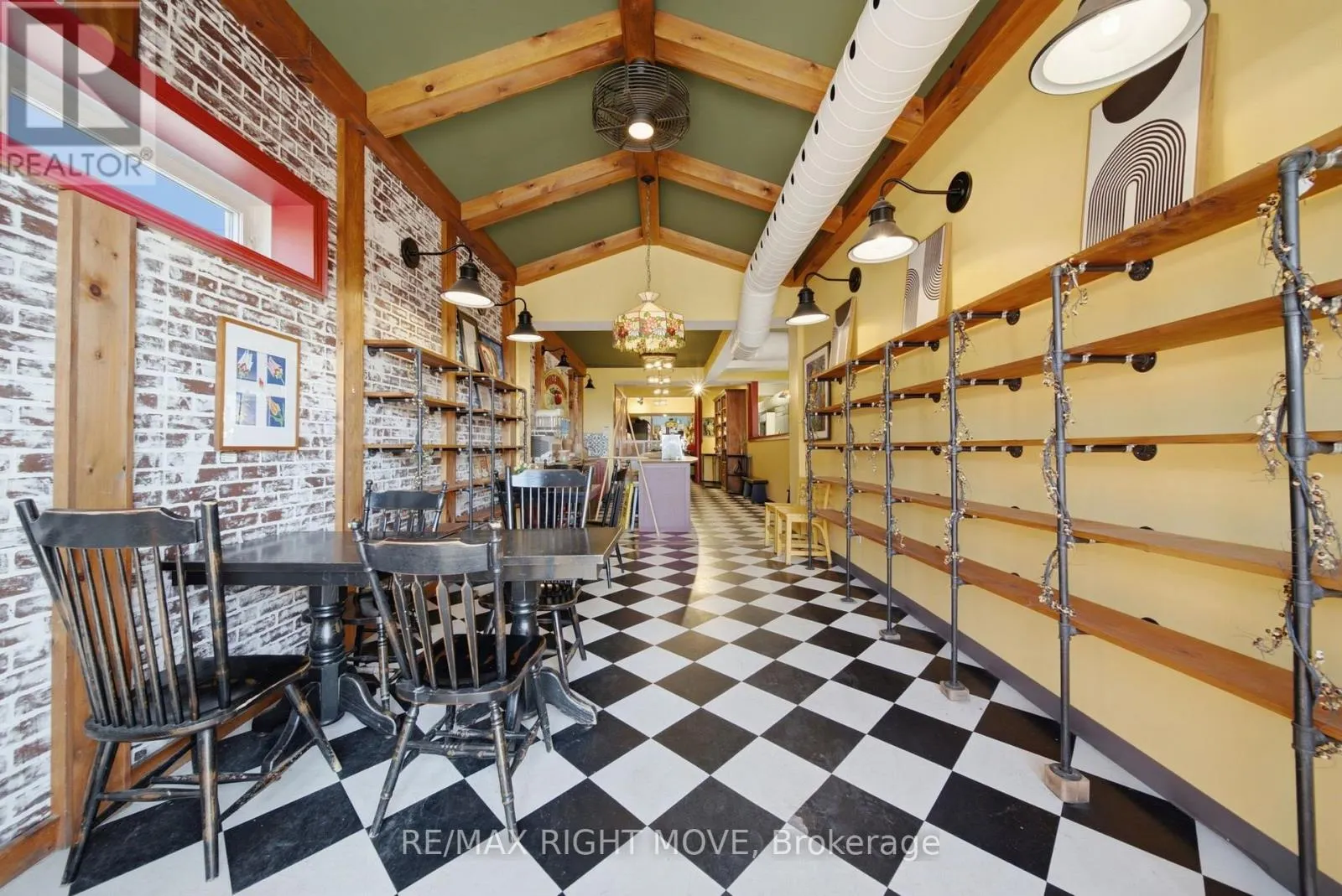 101 MISSISSAGA STREET E