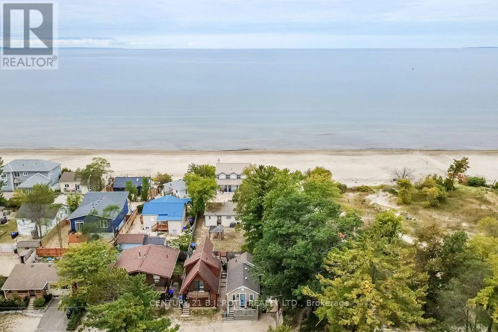 230 SHORE LANE