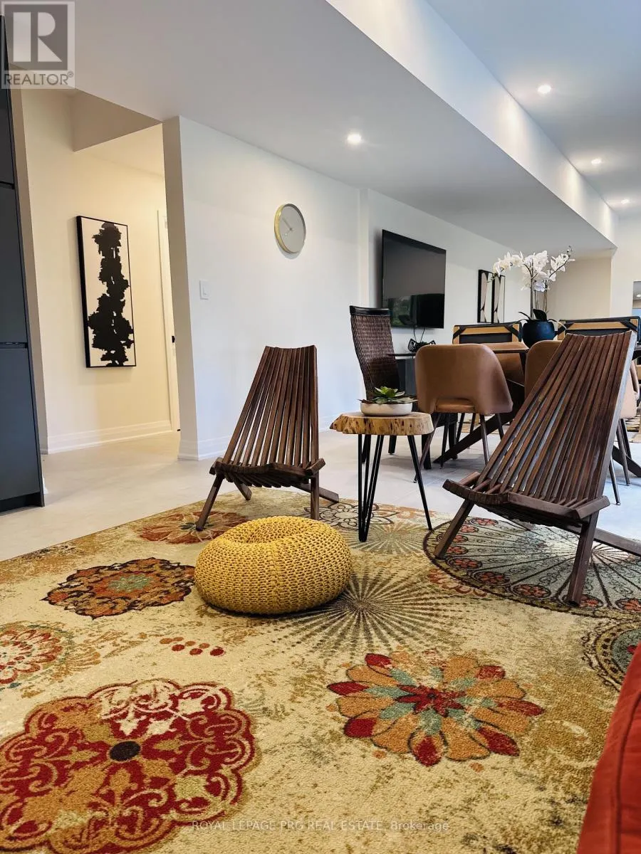 4B PIERCE COURT