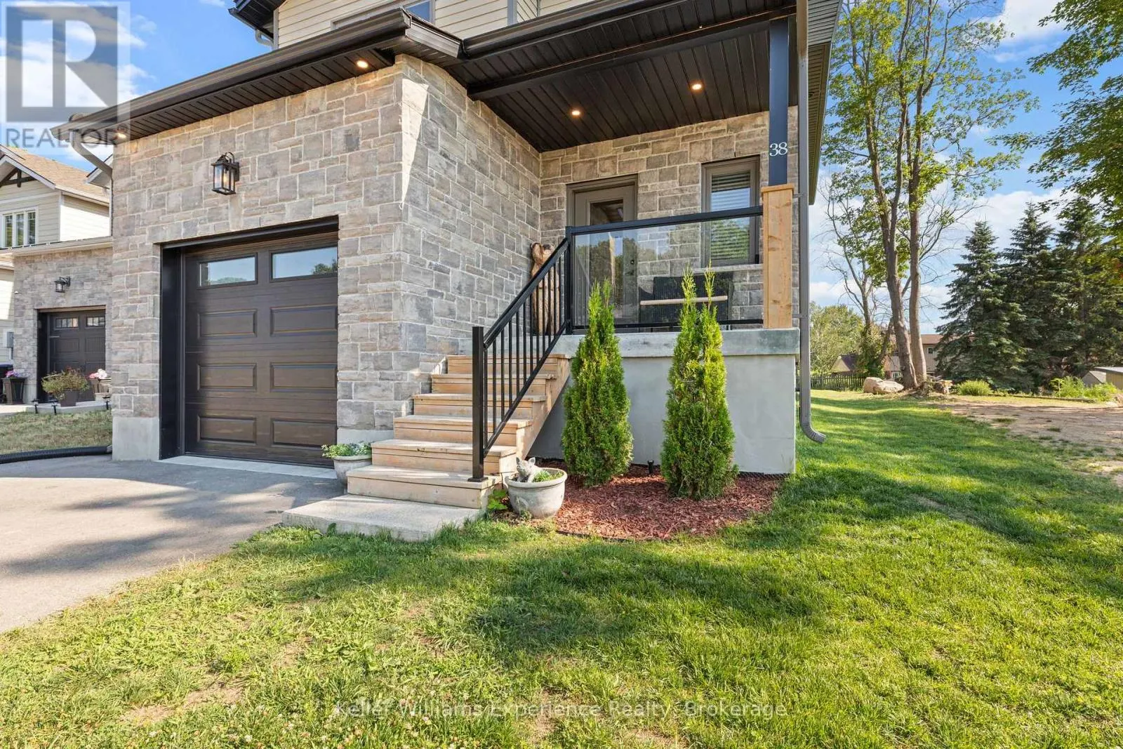 38 PAYETTE DRIVE