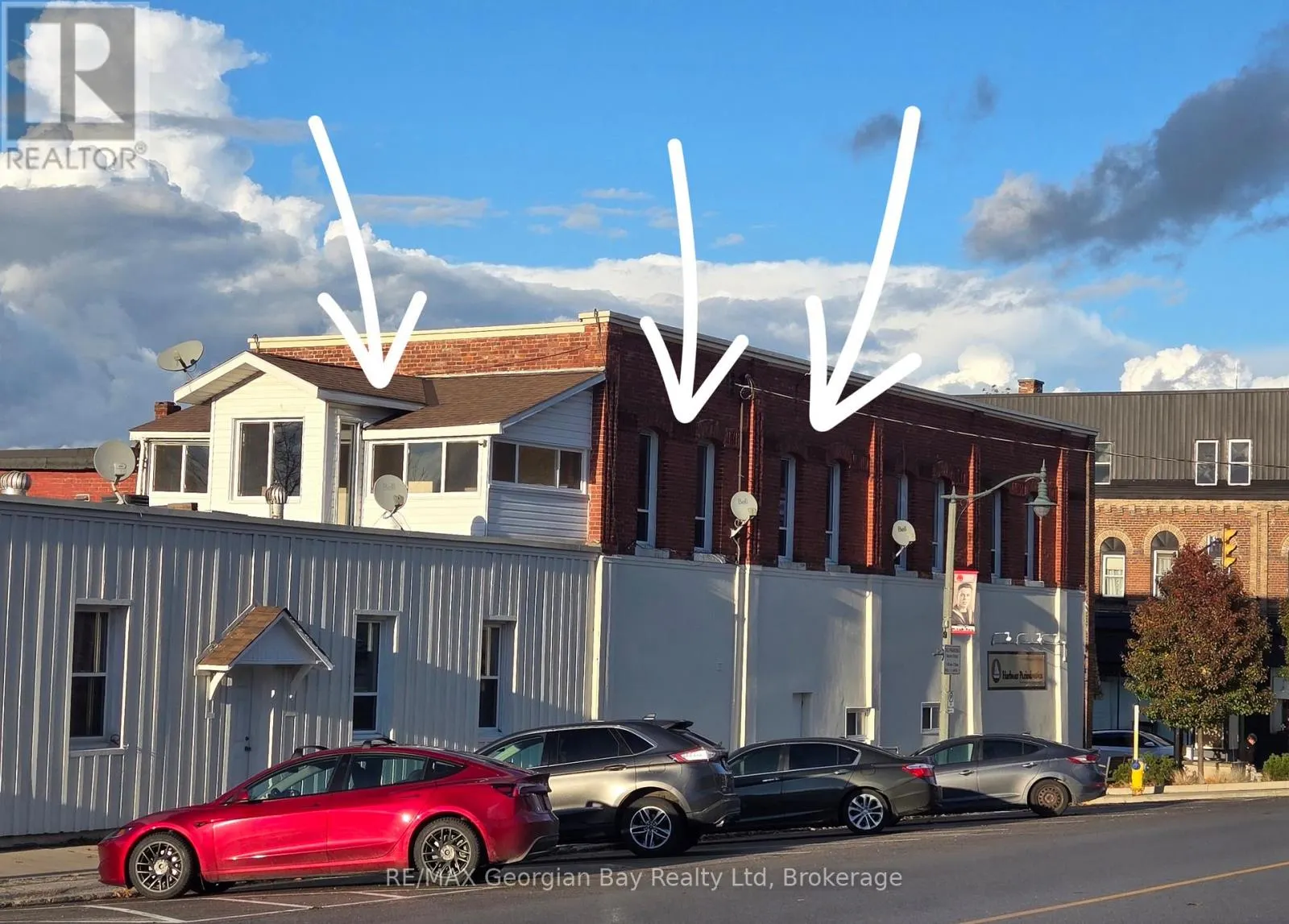 3 - 90 MAIN STREET #3