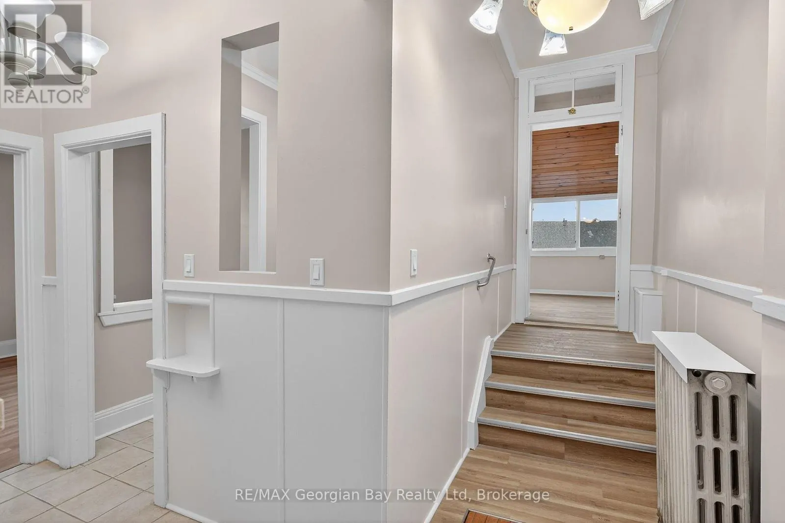 3 - 90 MAIN STREET #3