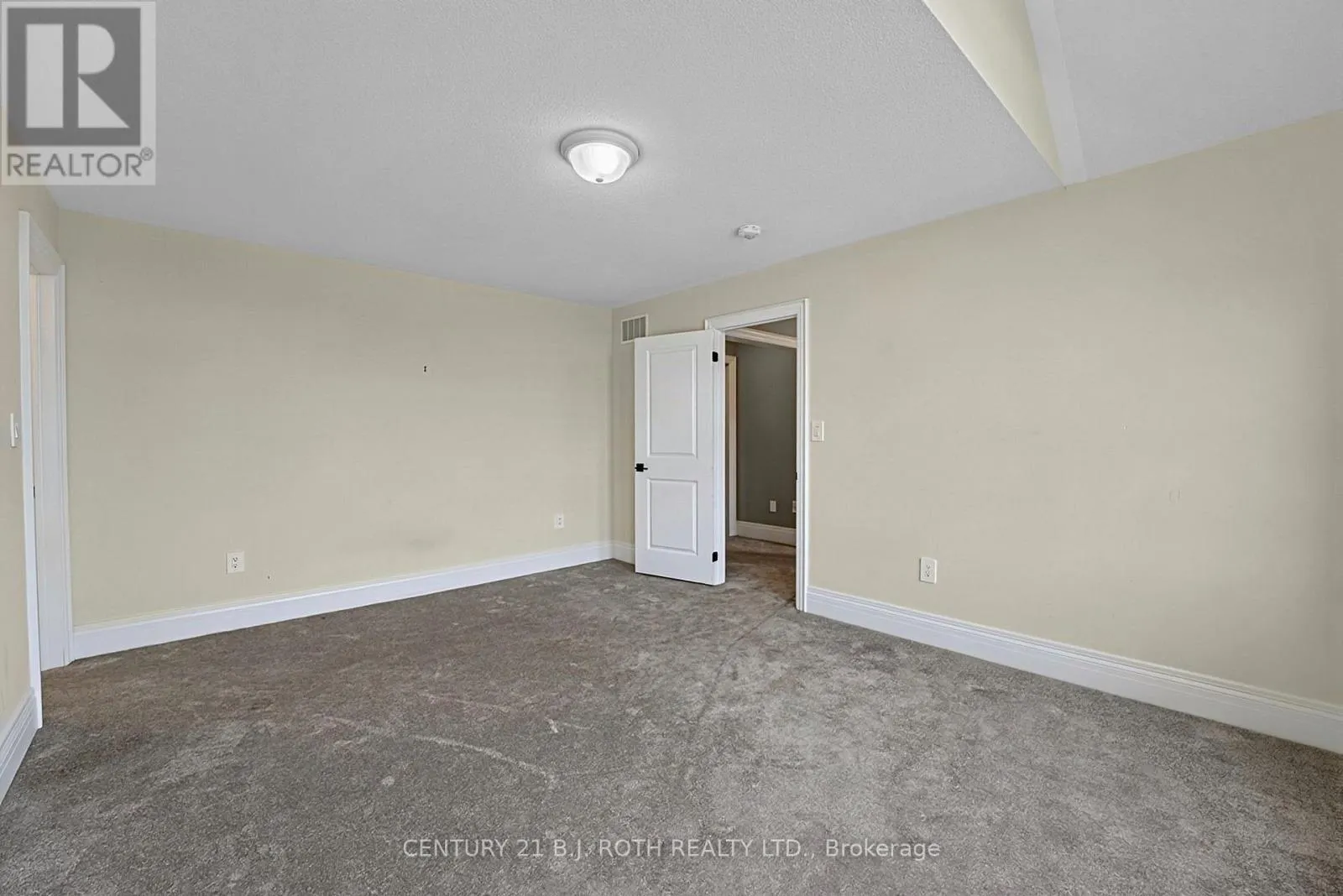 55 SANFORD CIRCLE