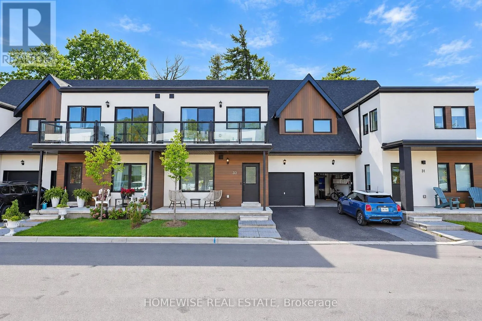 33 RUBY CRESCENT