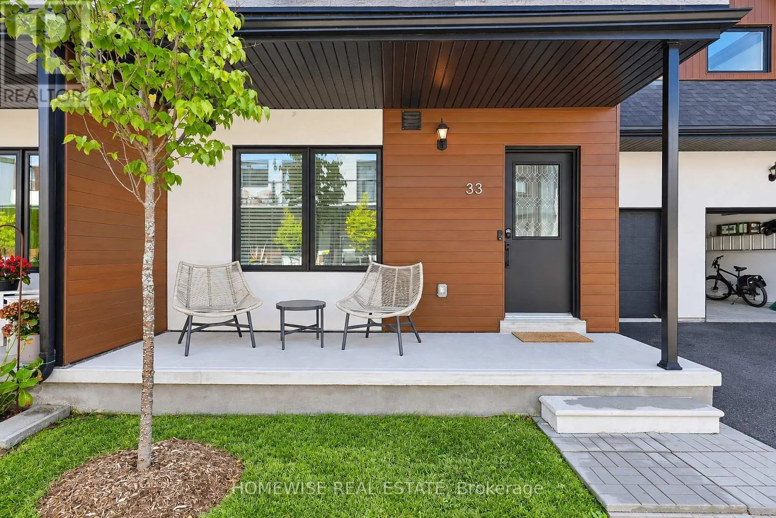 33 RUBY CRESCENT