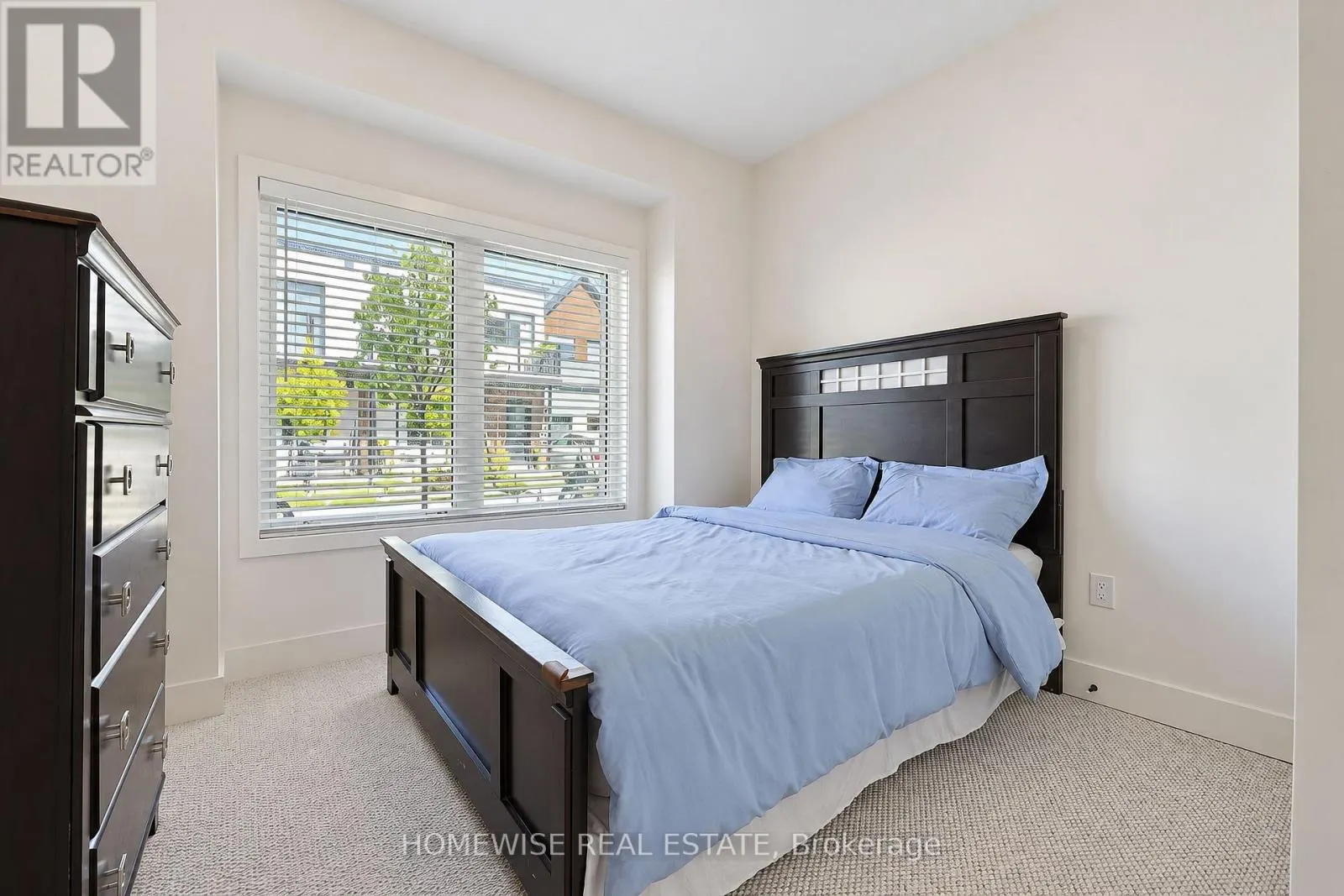 33 RUBY CRESCENT