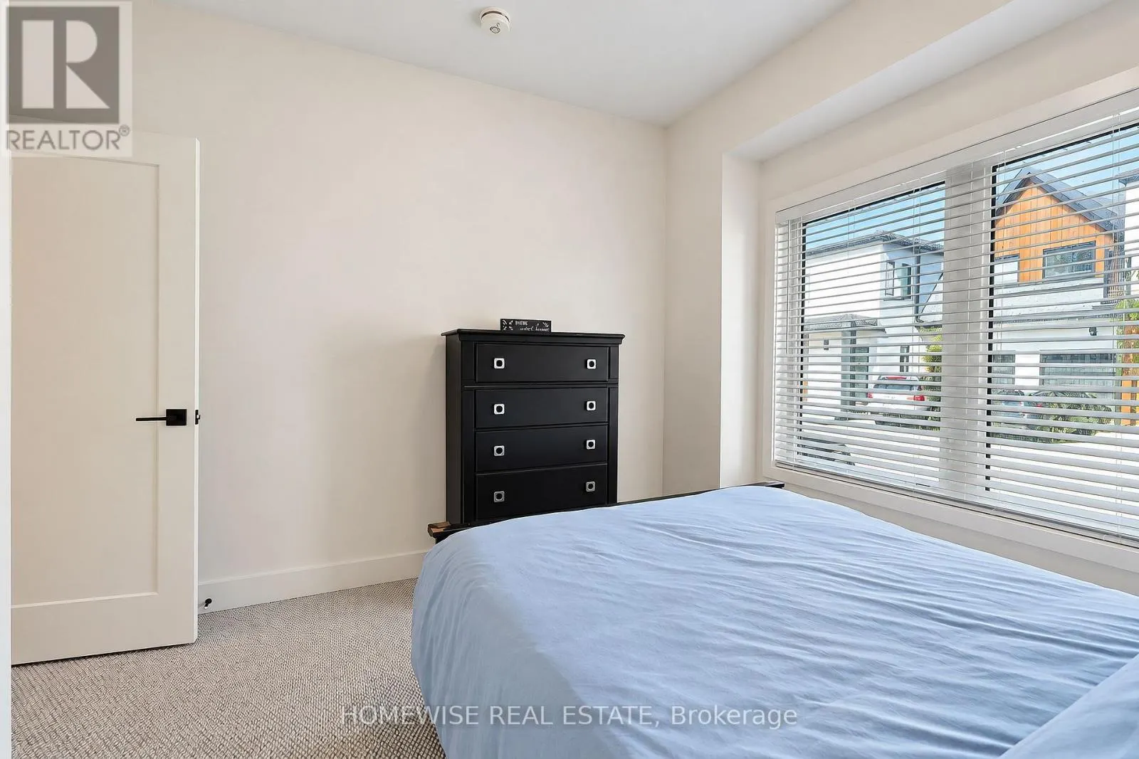 33 RUBY CRESCENT