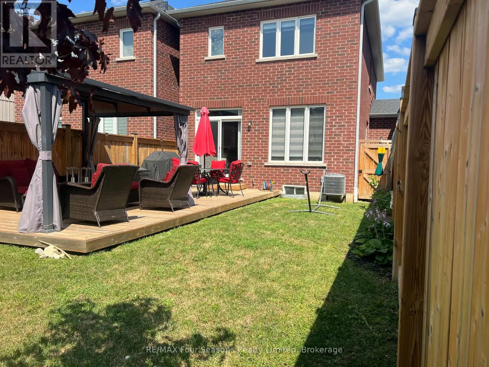 24 BARFOOT STREET