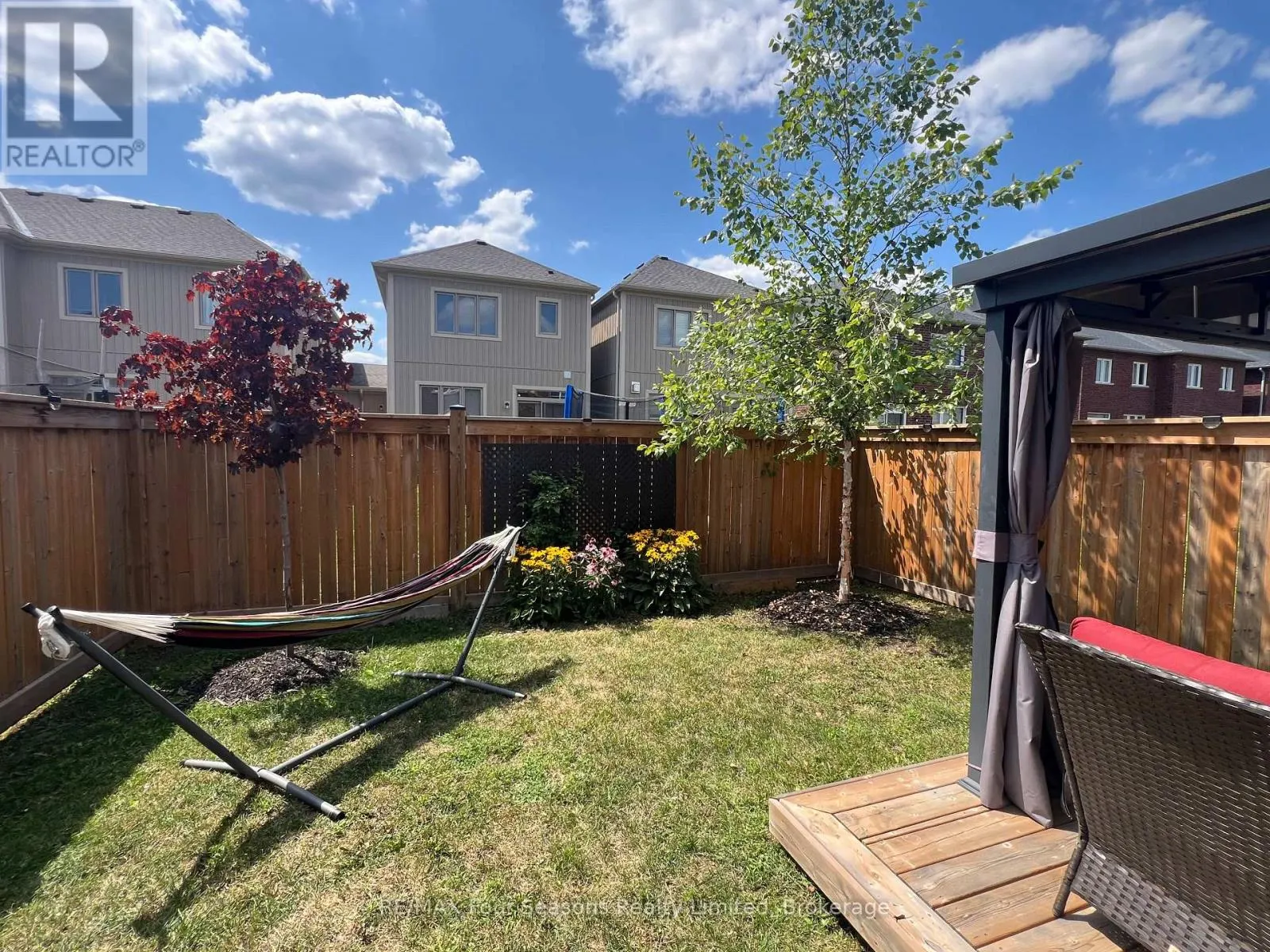 24 BARFOOT STREET