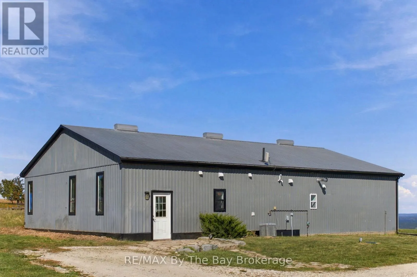2574 FAIRGROUNDS ROAD S