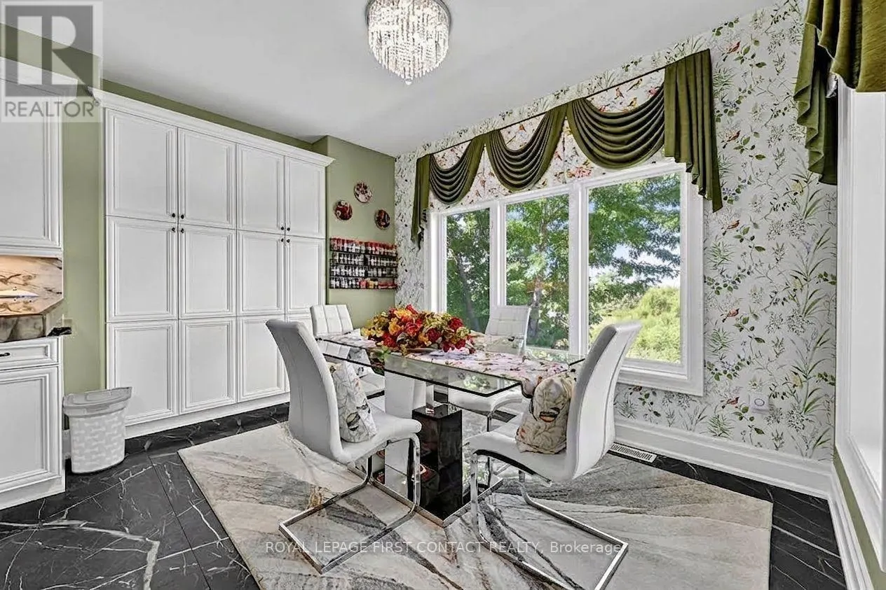 35 WENDAT TRAIL