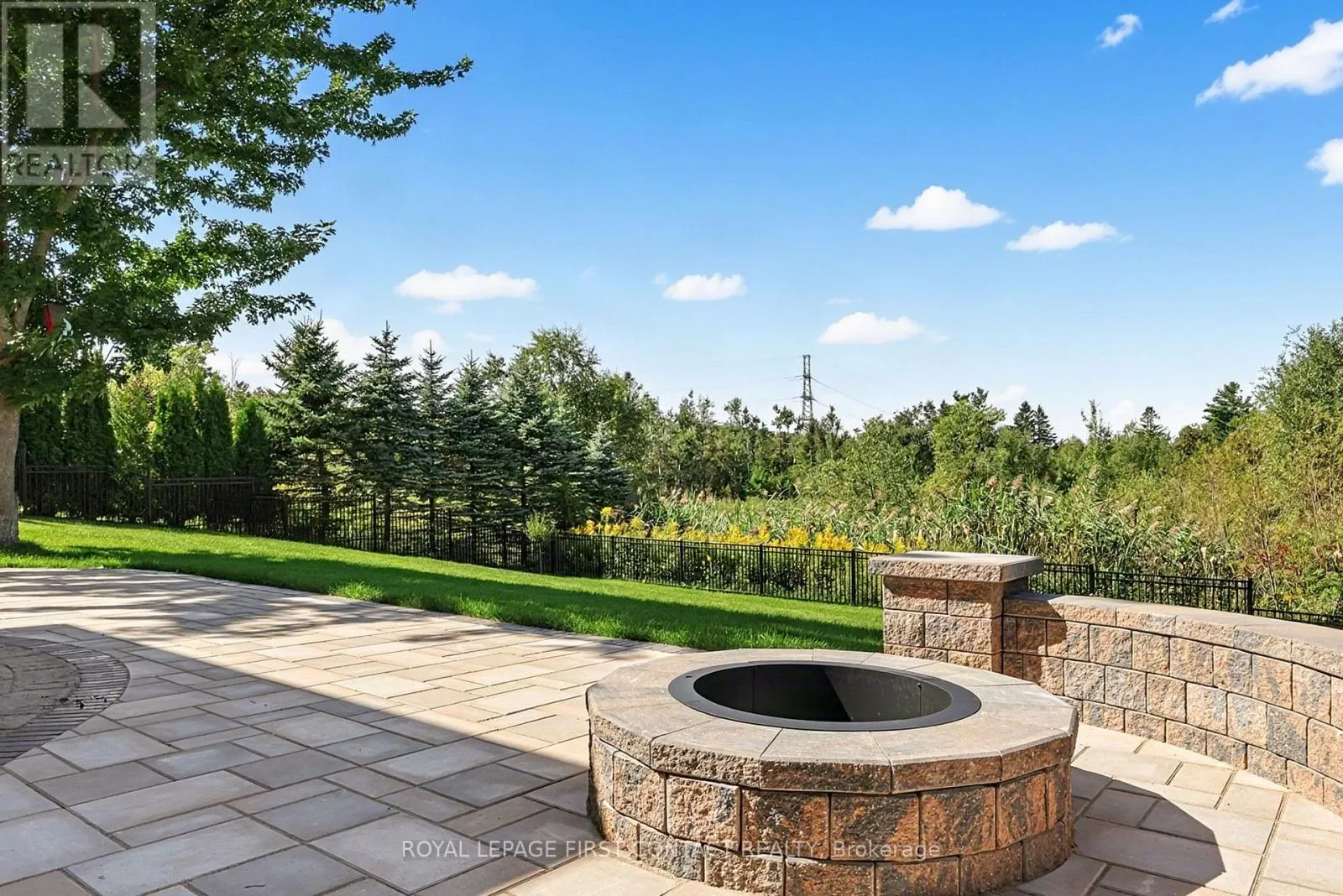 35 WENDAT TRAIL