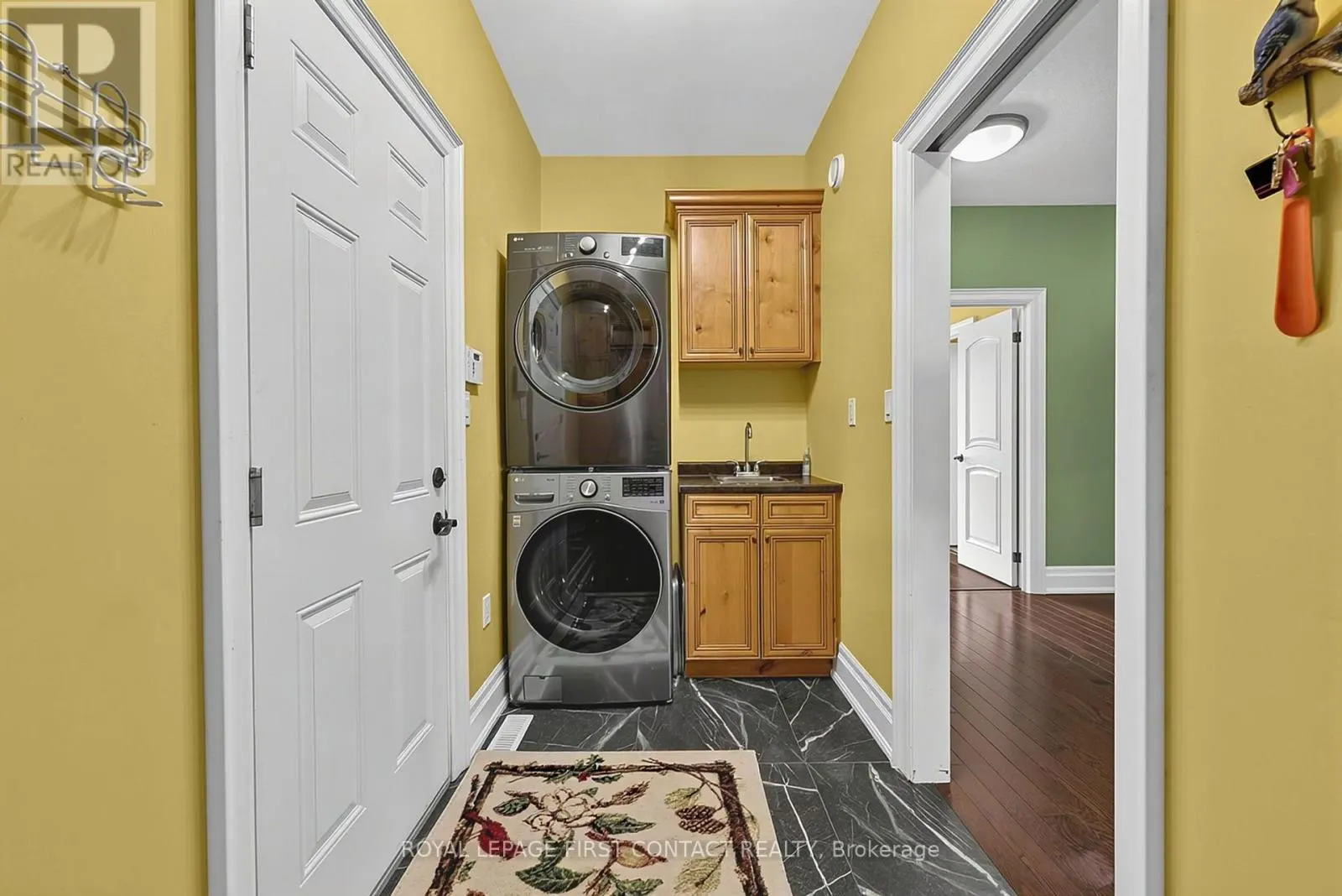 35 WENDAT TRAIL