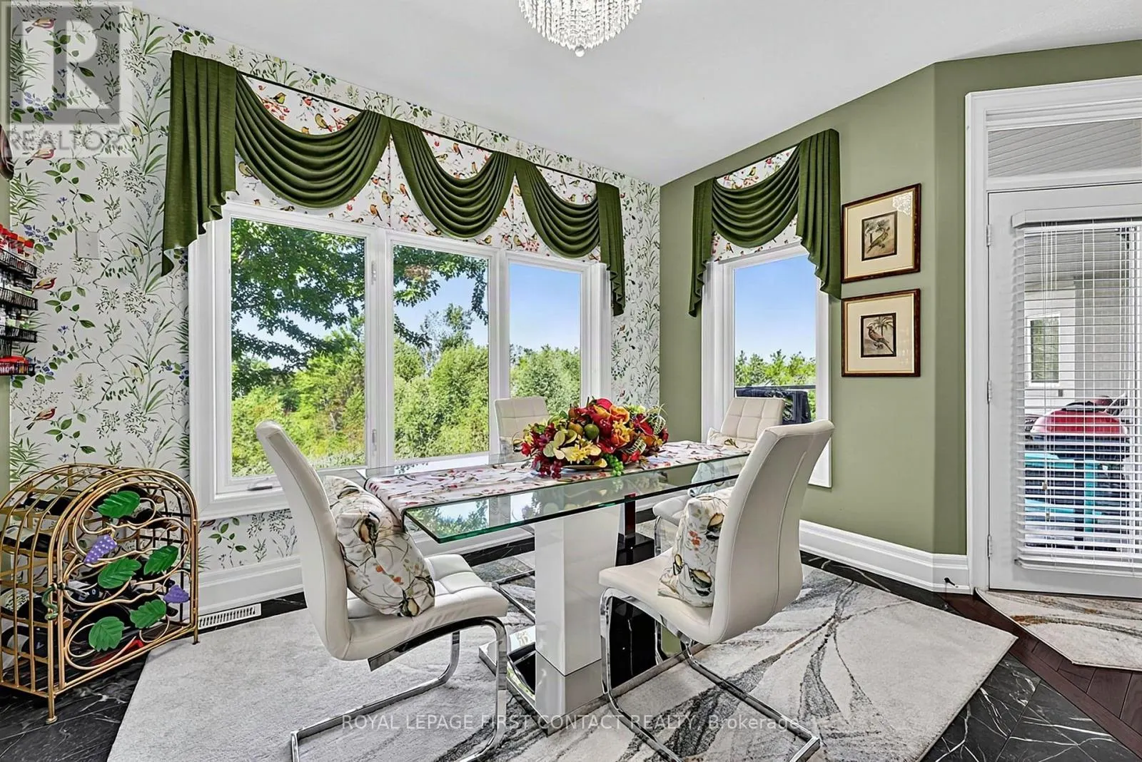 35 WENDAT TRAIL