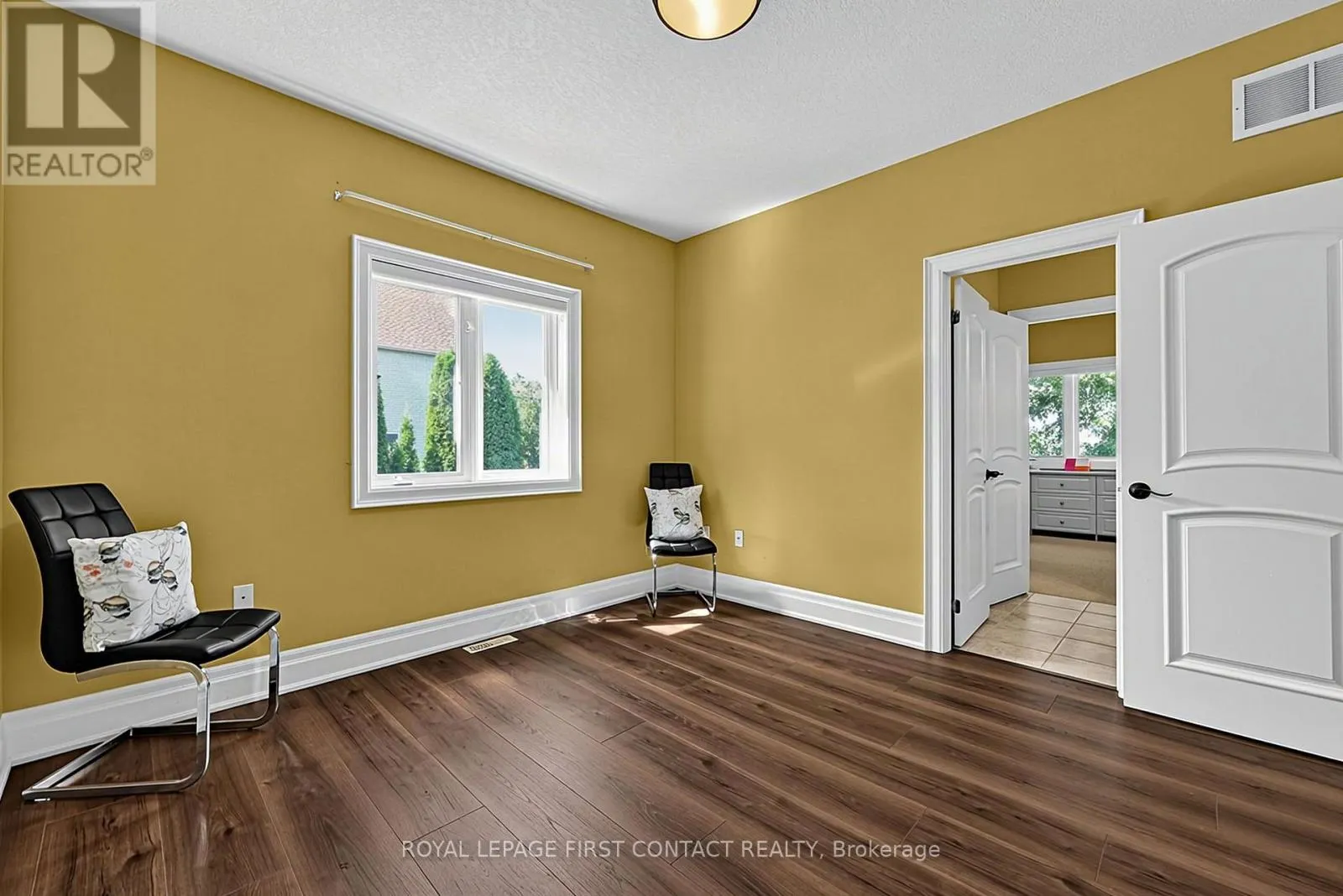 35 WENDAT TRAIL