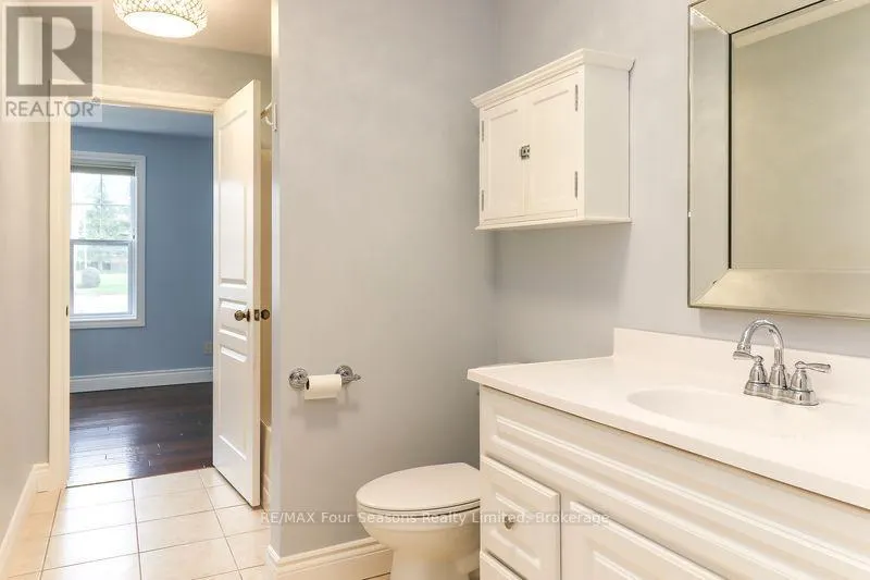 101 - 435 WALNUT STREET #101