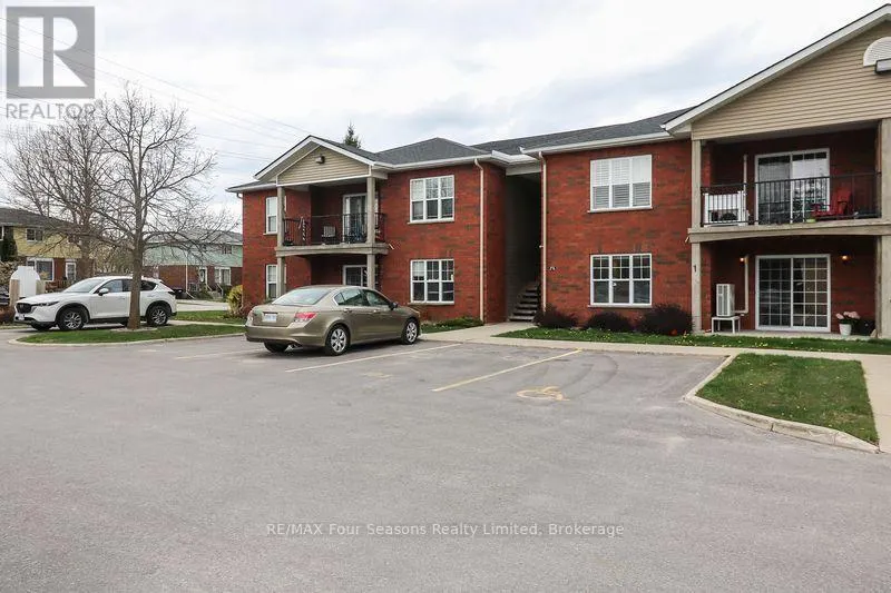 101 - 435 WALNUT STREET #101