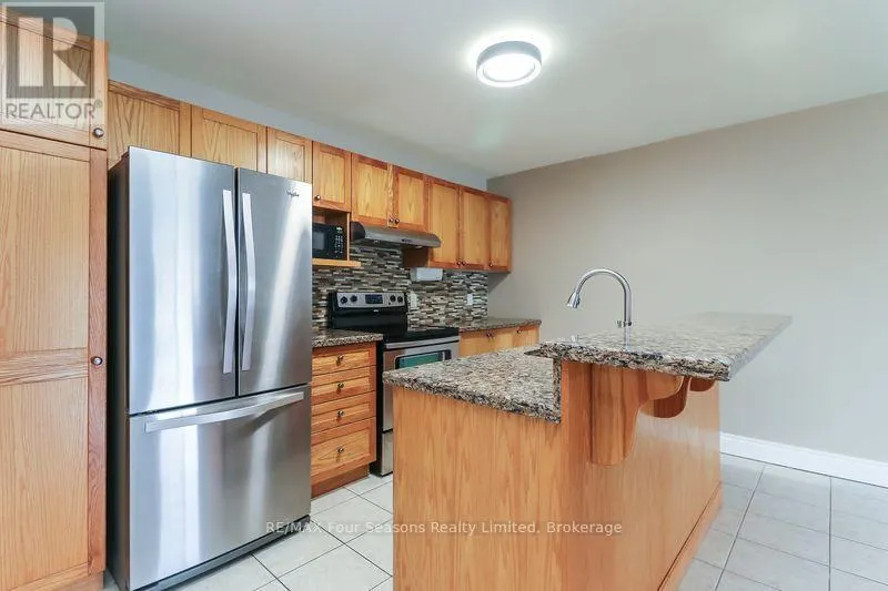 101 - 435 WALNUT STREET #101