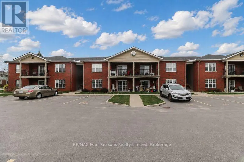 101 - 435 WALNUT STREET #101