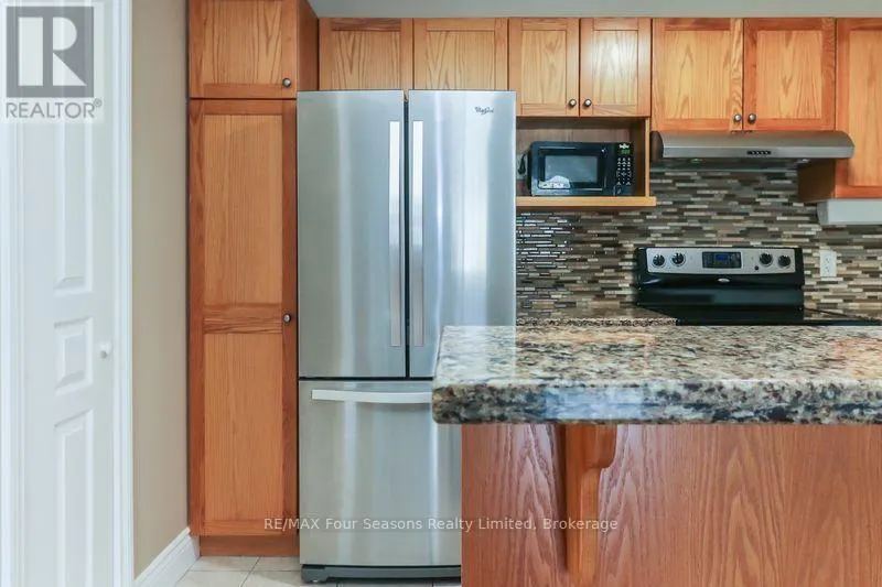 101 - 435 WALNUT STREET #101