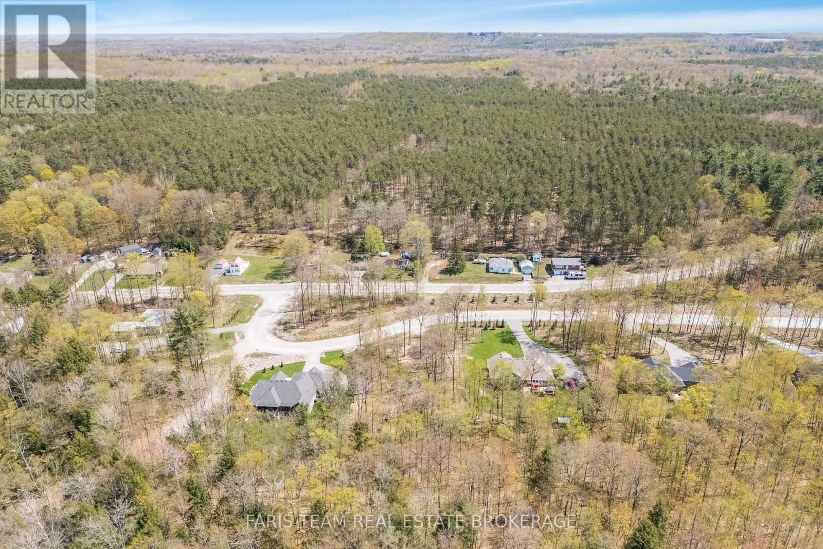 LT 4 GLENN HOWARD COURT