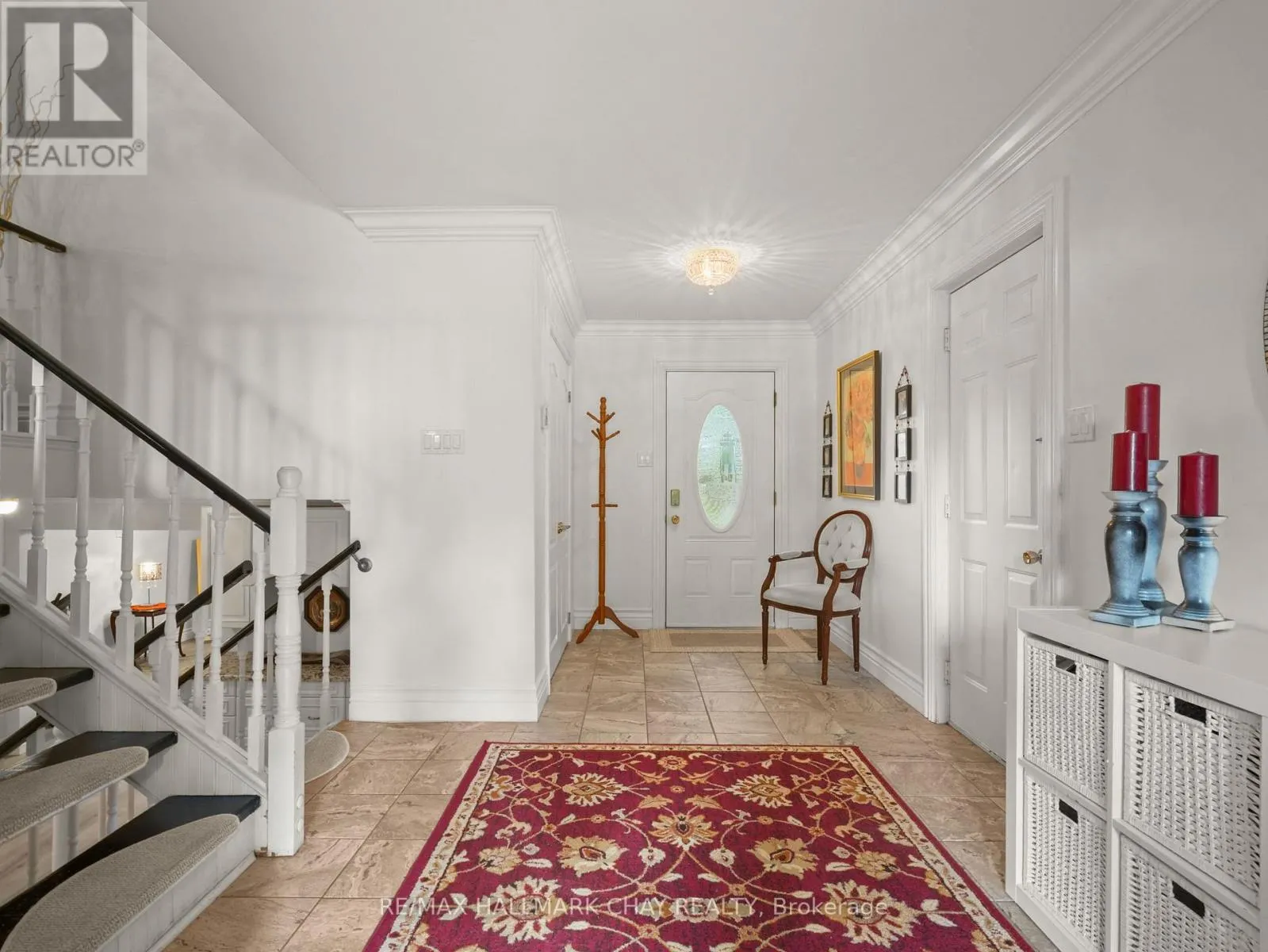 20 DOWNER CRESCENT