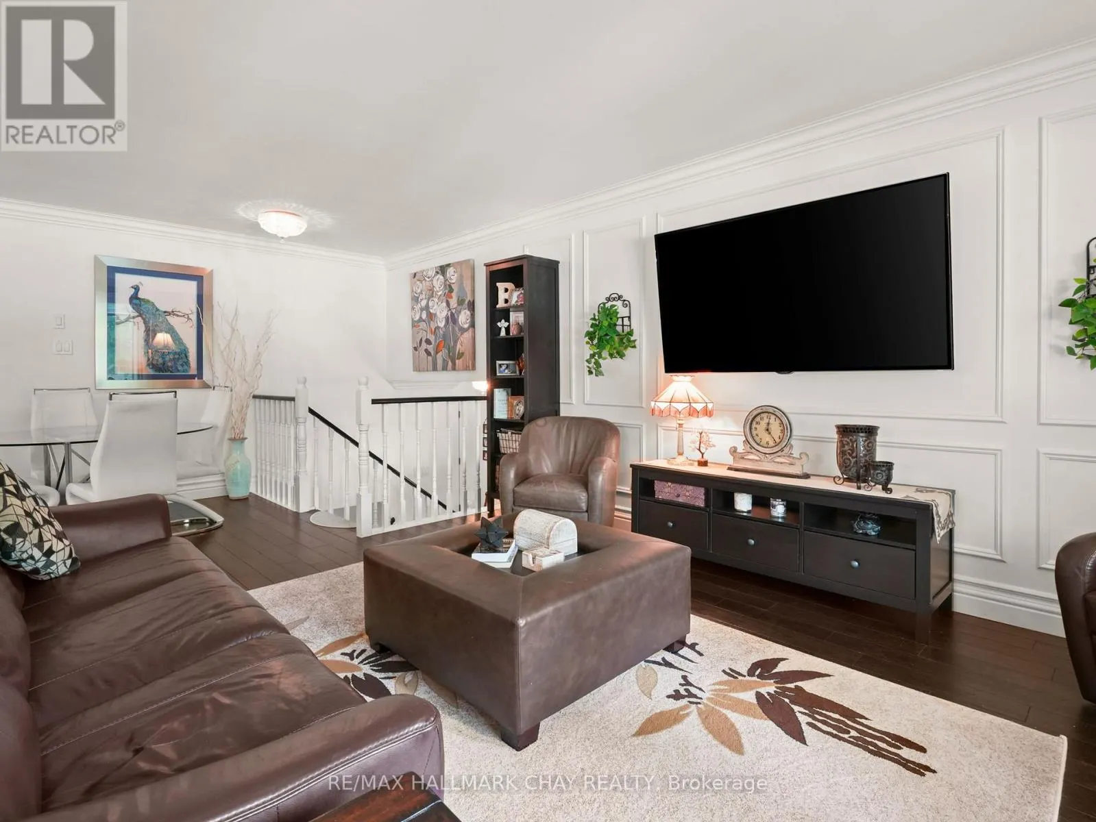20 DOWNER CRESCENT