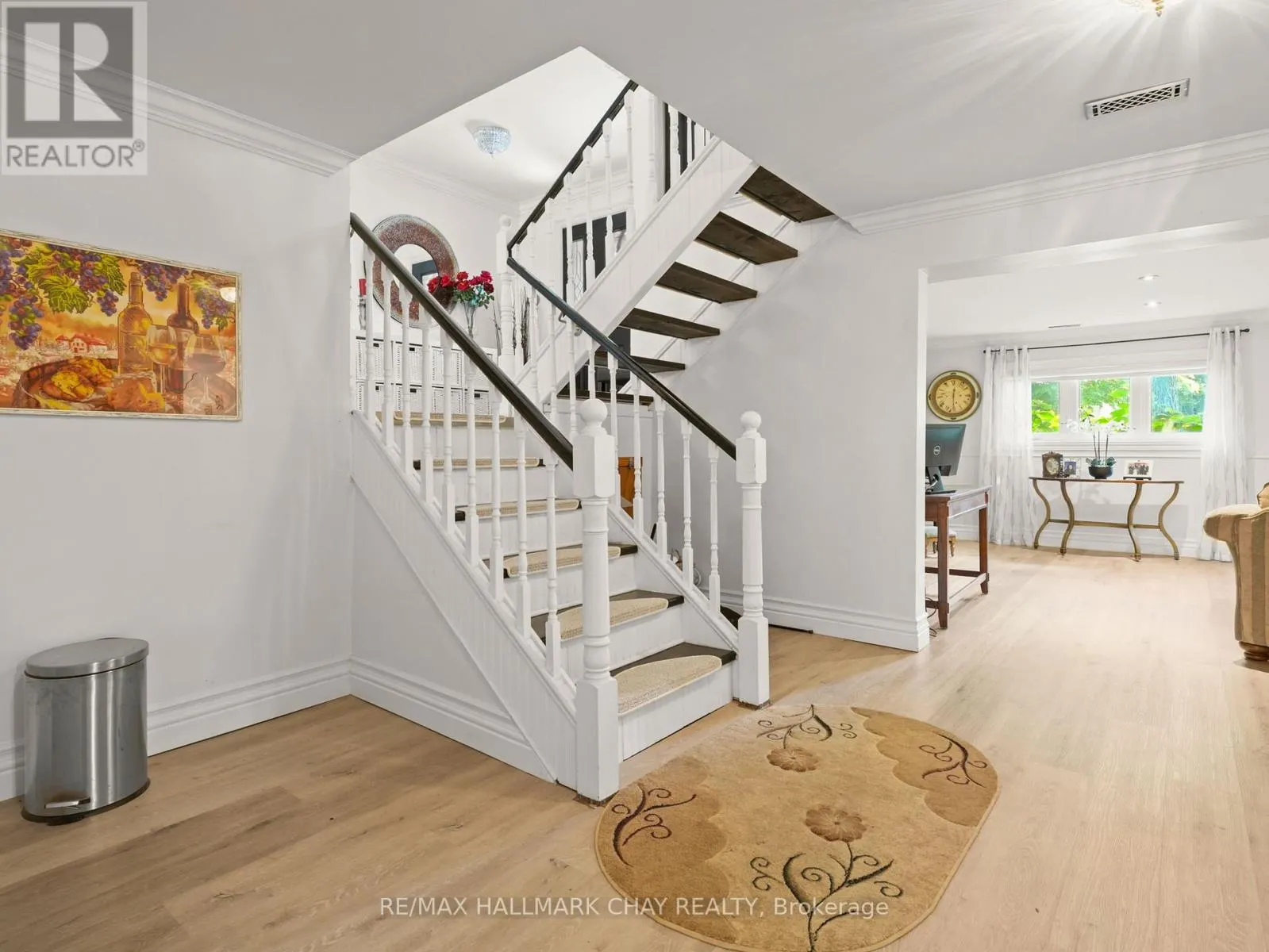 20 DOWNER CRESCENT