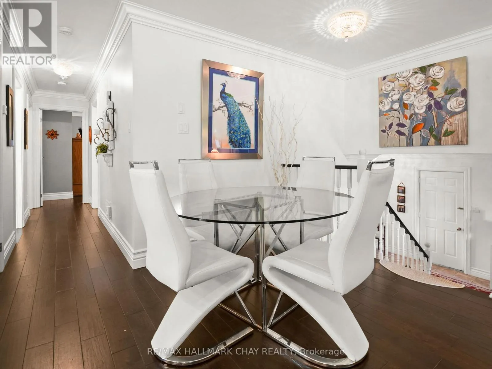 20 DOWNER CRESCENT