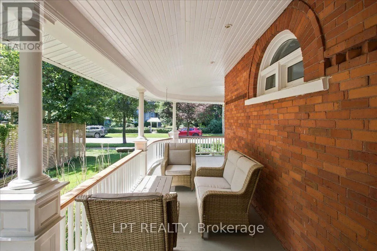 529 SAINT MARIE STREET