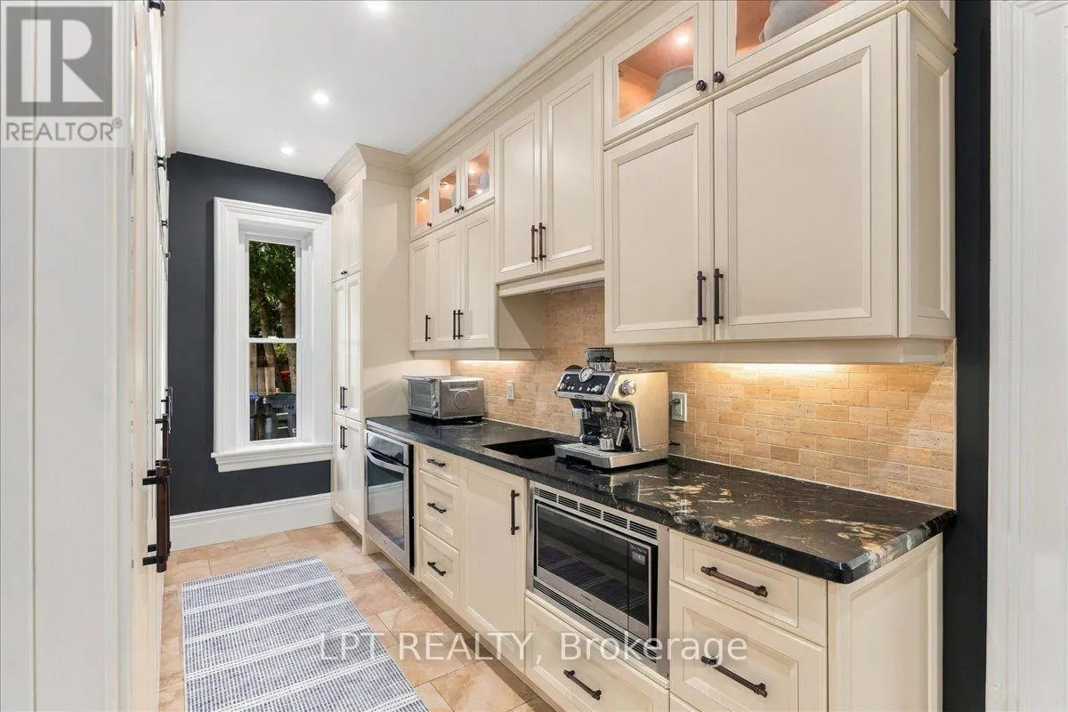 529 SAINT MARIE STREET