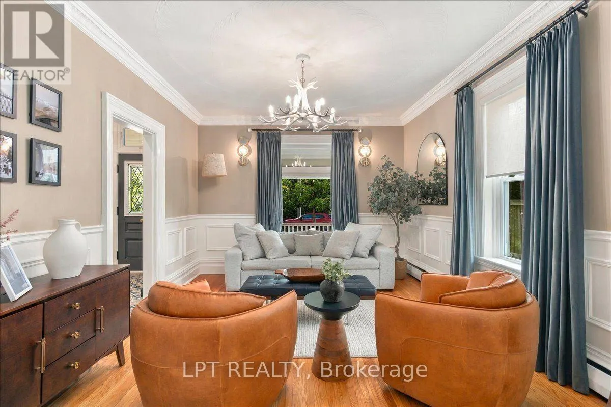 529 SAINT MARIE STREET