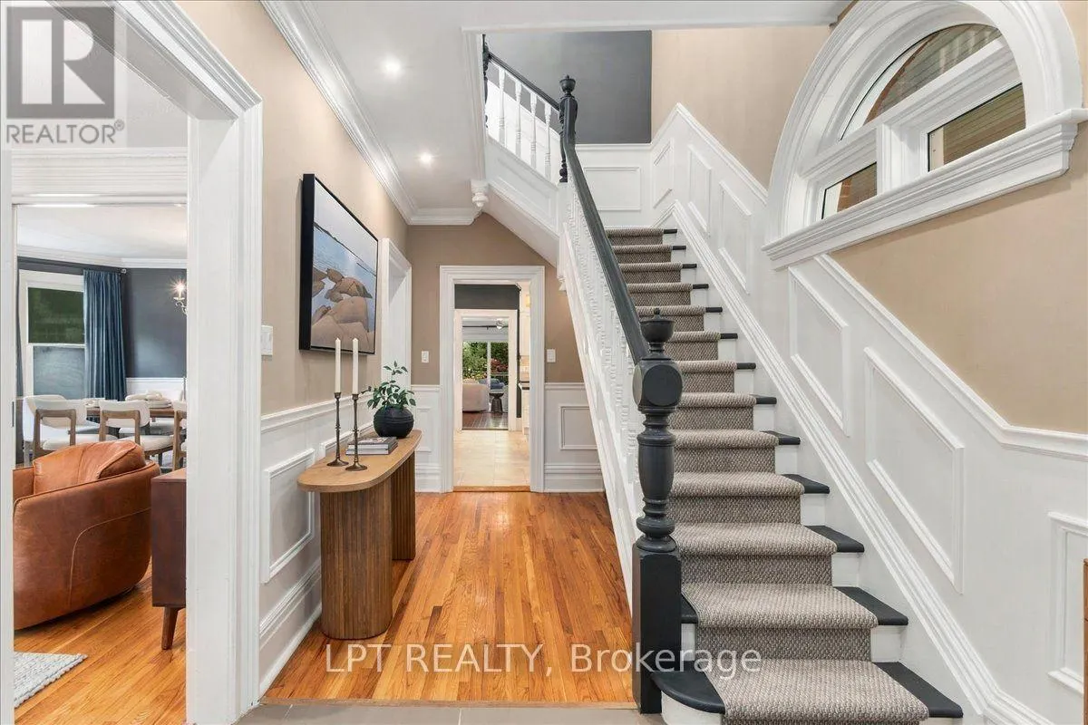 529 SAINT MARIE STREET